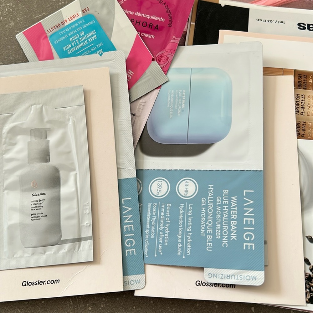 Glossier, Laneige, First Aid Beauty, Caudalie, Kosas etc - mixed lot of samples
